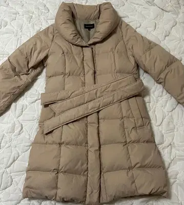 QUEENS COURT 다운 코트 베이지 사이즈 2