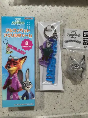 새상품 주토피아2 알파벳 아크릴 참 파우버트 참