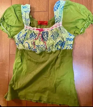 BETTY'S BLUE 반팔 절개 T셔츠 SHINJI ABE