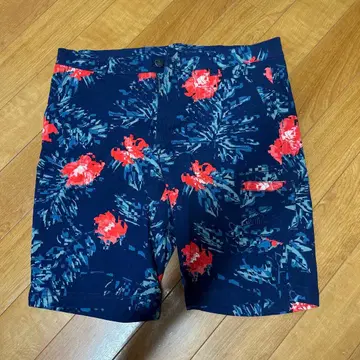 PUMA 네이비 꽃무늬 숏팬츠 XL