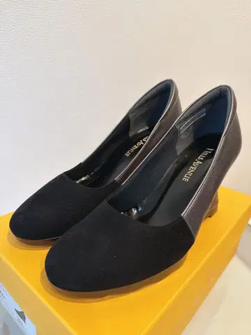 Hills Avenue 펌프스 23.5