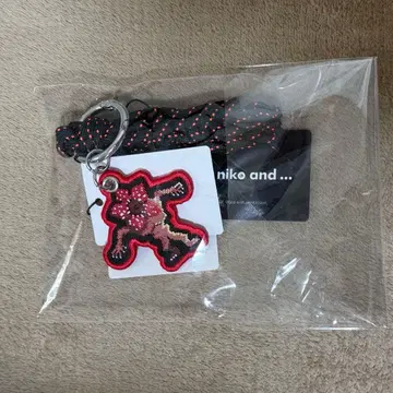 데모고르곤 니코앤드 키체인 콜라보