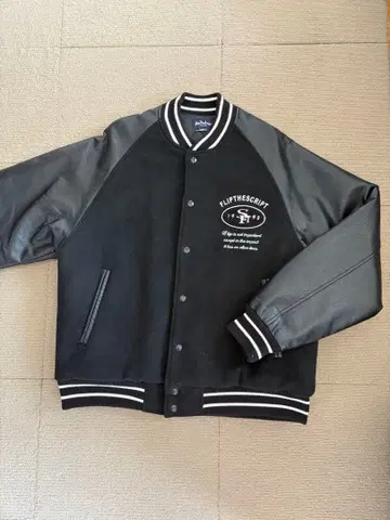 Flip The Script 바시티 자켓 블랙