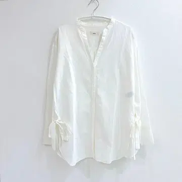 [ 새상품급 ] IENA 이에나 키넥 사이드 리본 노카라 블라우스