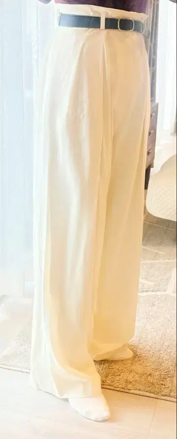 미사용에 가까운 플라주 2023 턱 팬츠 하이웨스트 울