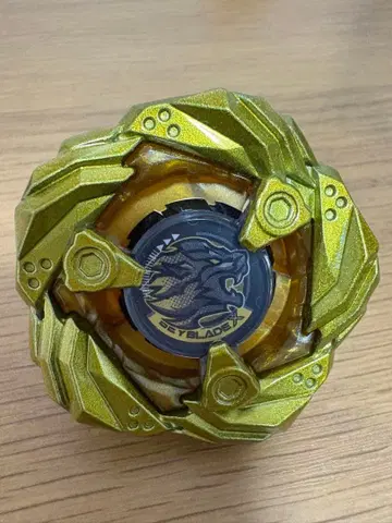 베이블레이드 X 레온 클로 5-60P 메탈 코트: 골드