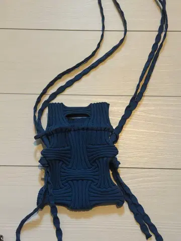 플리츠 마마 블루 뜨개질 숄더백