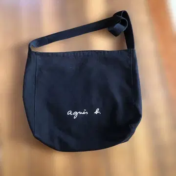 아네스 베 블랙 숄더백