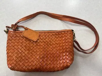 fes 브라운 뜨개질 가죽 숄더백