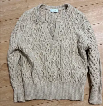 SLOBE IENA 베이지 케이블 니트 스웨터