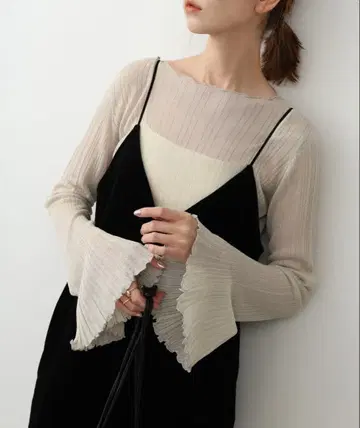 SLOBE IENA 랜덤 리브 플레어 슬리브 풀오버 새상품급