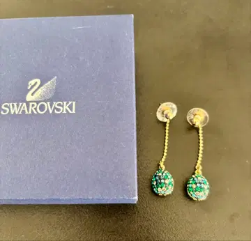 SWAROVSKI 스와로브스키 드롭형 귀걸이
