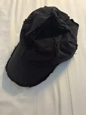 SLY 블랙 프린지 캡