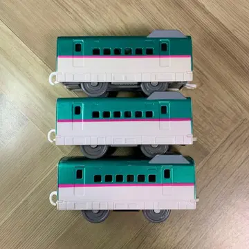 프라레일 E5계 도호쿠 신칸센 하야부사 중간차