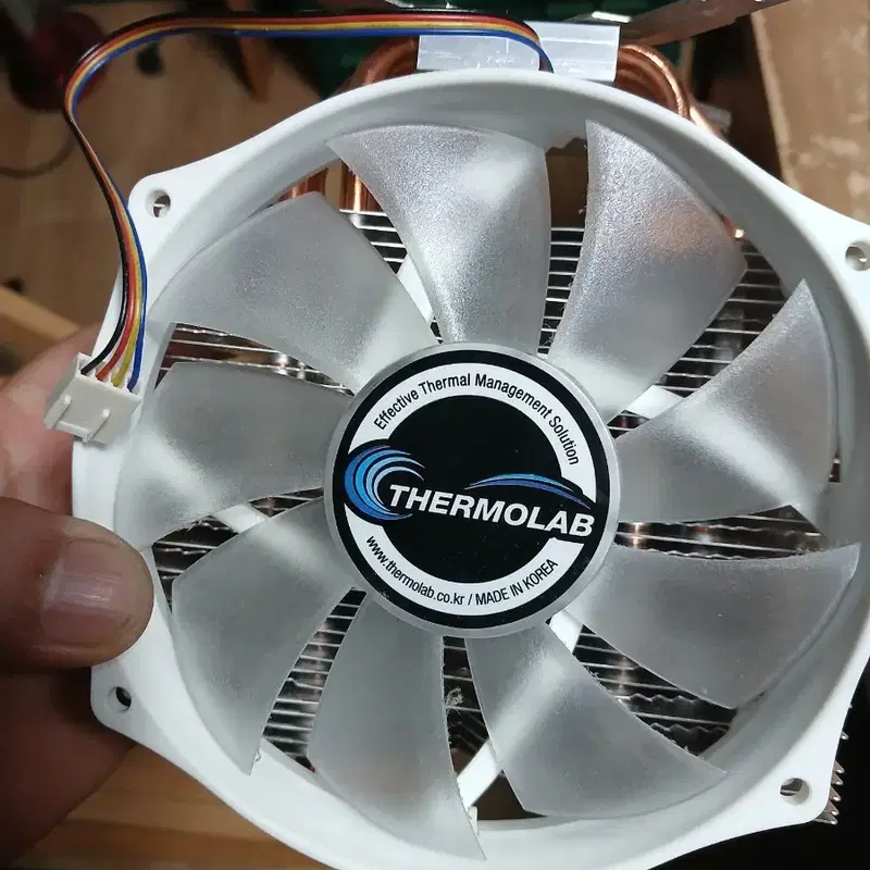 써모랩 CPU 쿨러 화이트