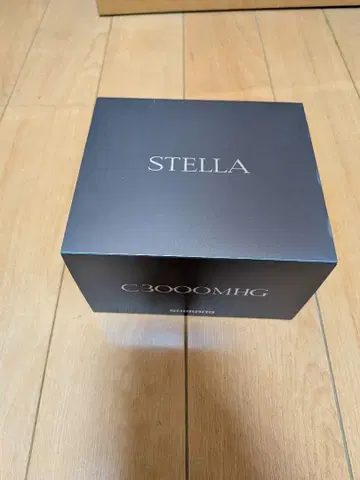 시마노 [ 22 스텔라 C3000MHG ] 박스만