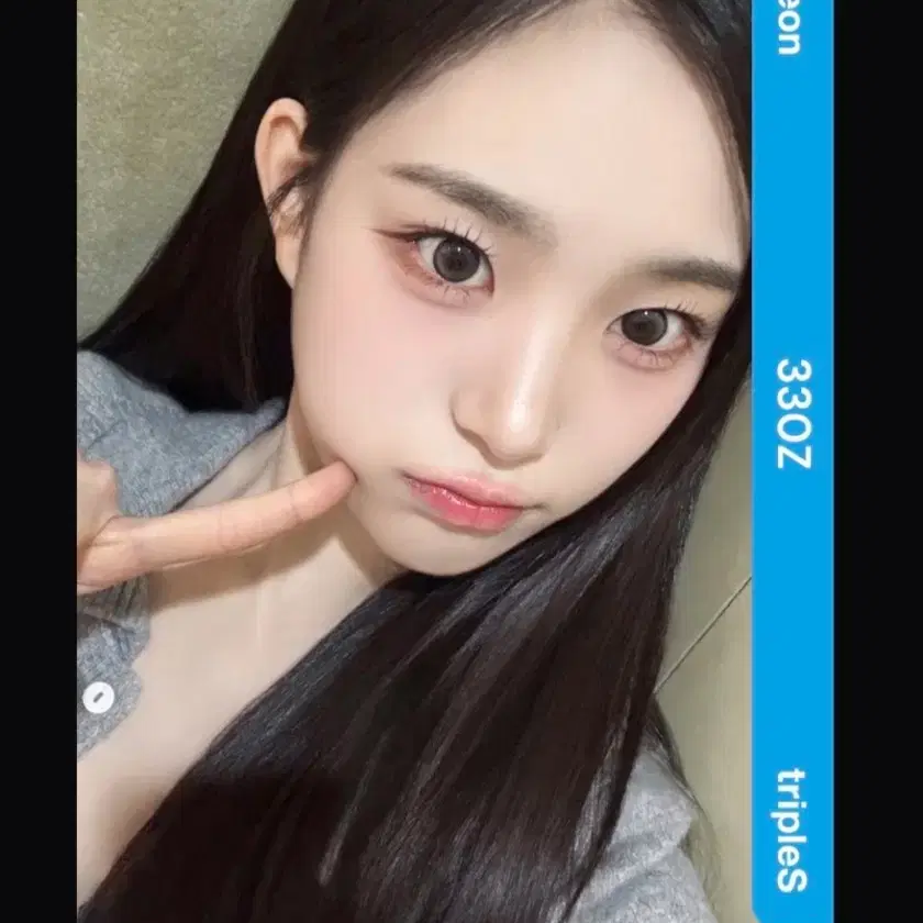 Triples Seoyeon genuine sign pola Polaroid for sale. #트리플에스