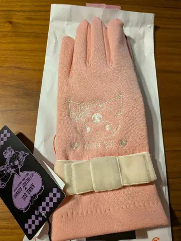 안나수이 콜라보 마이멜로디 쿠로미 장갑