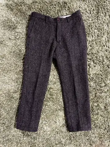 빔즈 울 혼방 다크 그레이 테이퍼드 팬츠