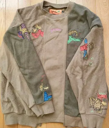 레프트 얼론 도킹 맨투맨 트레이닝복 브라운 구제 의류