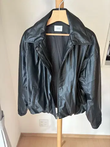 로리즈팜 패딩 가죽 블루종