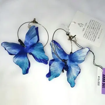 ANNA SUI 안나수이 미사용 새상품 파란색 나비 디자인 후프 귀걸이