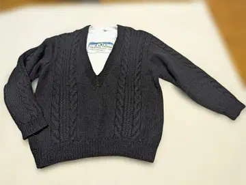 손뜨개질 스웨터 블랙 V넥