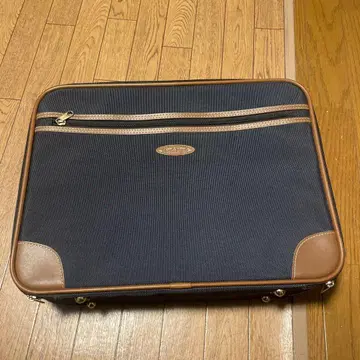 Travel Winds 네이비 비즈니스 백