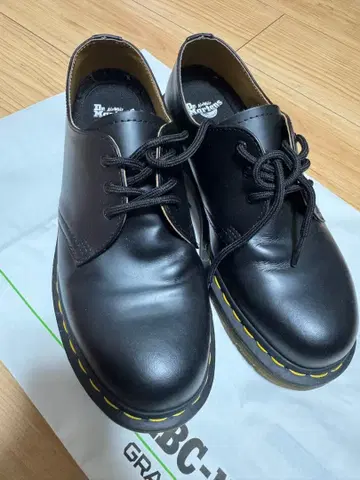 Dr.Martens 1461 3홀