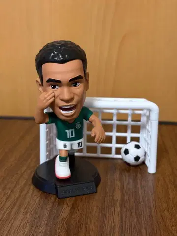 ZURU BALLERS FIFA 자말 무시알라