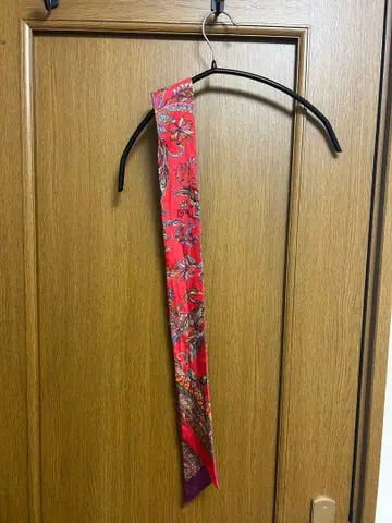 페라가모 스카프