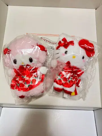 산리오 딸기 신문 50주년 시리즈 헬로키티 피아노 마스코트 홀더