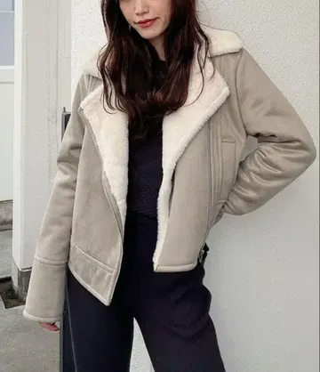 GYDA 제이다 베이지 페이크 무스탕 라이더 자켓 보아