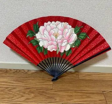 부채 중계 귀선 빨간 바탕 한 송이 모란도 시마이센 노가쿠.
