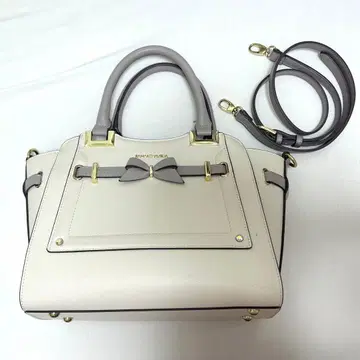 사만사 베가 리본 모티브 핸드백