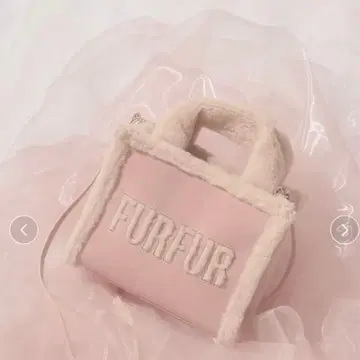 신상 FURFUR 무스탕 로고 토트백 PNK