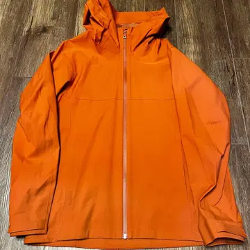 새상품급 유니클로 블록테크 후드티 오렌지 S 덤 포함