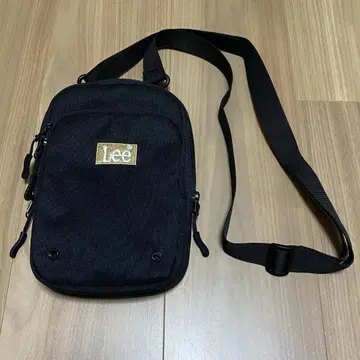 [ 새상품급 ] Lee 미니 숄더백 파우치 블랙