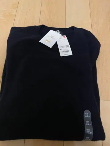 새상품 유니클로 네이비 크루넥 캐시미어 스웨터 XL