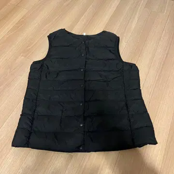 블랙 L 슬리브리스 다운 베스트