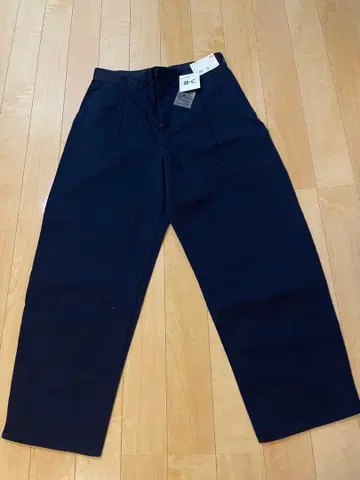 새상품 UNIQLO C 배럴 팬츠 네이비 M 사이즈