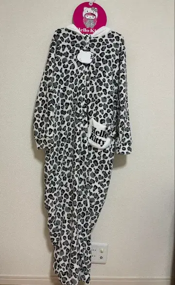 헬로키티 콤비네이즌 레오파드 무늬 돈키호테 한정판 인형옷
