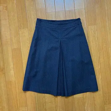 Kiton 박스 플리츠 스커트