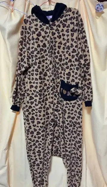 헬로키티 레오파드 무늬 인형옷