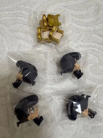 히가시카타 죠스케 피규어 4개 세트