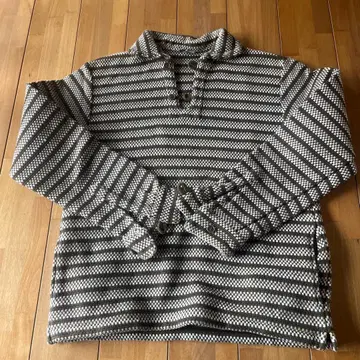 GDEH 스트라이프 니트 스웨터 M 사이즈