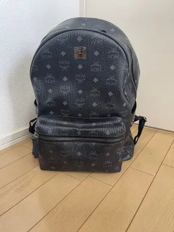 MCM 백팩 스터드 장식