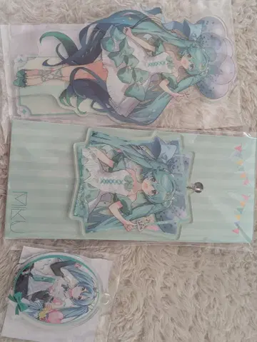 하츠네 미쿠 16주년 아크릴 스탠드 키링