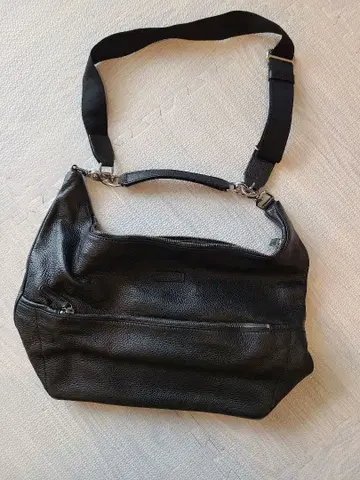 [새상품급] Daniel & Bob 숄더백 블랙 주름 가죽 이세탄 별주품