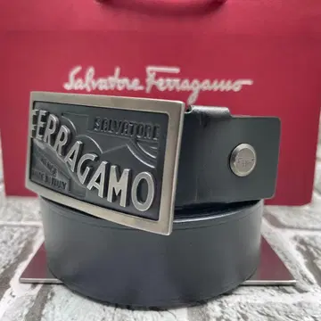 새상품급 페라가모 벨트 가죽 스퀘어 로고 블랙 검정 실버 금장 장식